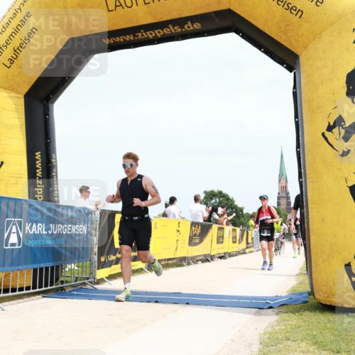 22.06.2025 - Viking Triathlon H.Heesch http://msf.ph/oto/8091719 22.06.2025 13:46:48 Laufen 100, 131, 191, 439, 451, 535 meine-sportfotos.de