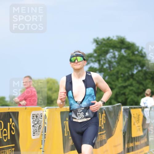 22.06.2025 - Viking Triathlon H.Heesch http://msf.ph/oto/8091742 22.06.2025 17:02:37 Laufen 136 meine-sportfotos.de