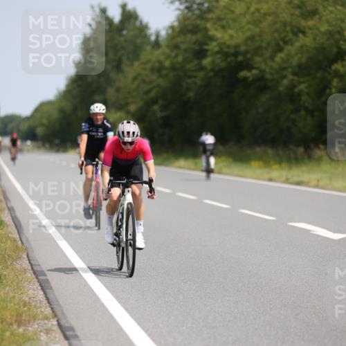 22.06.2025 - Viking Triathlon Yannick Fuchs http://msf.ph/oto/8091774 22.06.2025 11:53:53 Radfahren 4, 115, 159, 181, 288, 359, 444, 472 meine-sportfotos.de