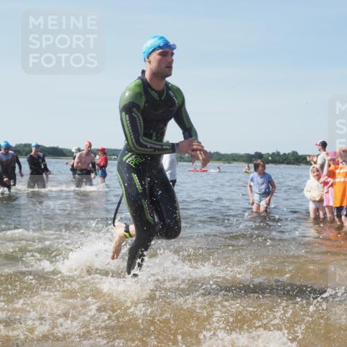 22.06.2025 - Viking Triathlon KatJ http://msf.ph/oto/8091841 22.06.2025 10:27:58 Schwimmen 14, 90, 178, 196, 198, 230, 289, 401, 534, 616 meine-sportfotos.de