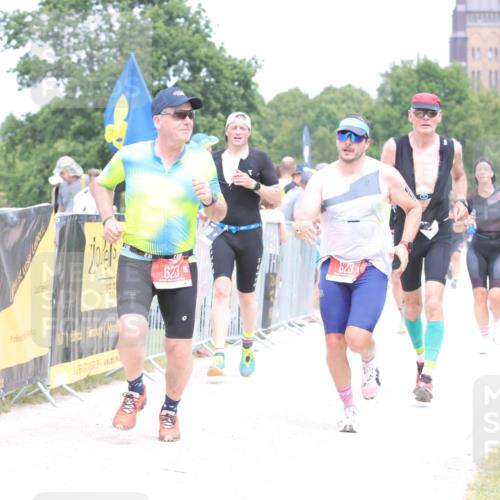 22.06.2025 - Viking Triathlon H.Heesch http://msf.ph/oto/8091898 22.06.2025 15:12:51 Laufen 98, 337, 408, 543, 623 meine-sportfotos.de