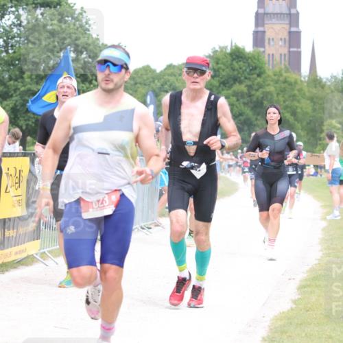 22.06.2025 - Viking Triathlon H.Heesch http://msf.ph/oto/8091915 22.06.2025 15:12:52 Laufen 98, 337, 408, 543, 623 meine-sportfotos.de
