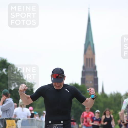22.06.2025 - Viking Triathlon H.Heesch http://msf.ph/oto/8091989 22.06.2025 16:02:45 Laufen 403, 650 meine-sportfotos.de