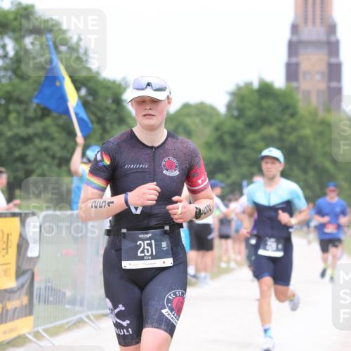 22.06.2025 - Viking Triathlon H.Heesch http://msf.ph/oto/8091991 22.06.2025 15:13:01 Laufen 228, 251, 337, 395, 408, 415 meine-sportfotos.de