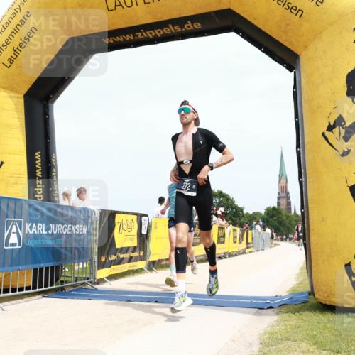 22.06.2025 - Viking Triathlon H.Heesch http://msf.ph/oto/8092016 22.06.2025 13:47:41 Laufen 233, 272, 617, 651 meine-sportfotos.de
