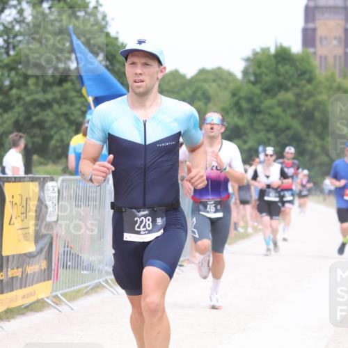 22.06.2025 - Viking Triathlon H.Heesch http://msf.ph/oto/8092038 22.06.2025 15:13:04 Laufen 228, 251, 395, 415 meine-sportfotos.de
