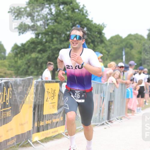 22.06.2025 - Viking Triathlon H.Heesch http://msf.ph/oto/8092065 22.06.2025 15:13:05 Laufen 228, 251, 395, 415 meine-sportfotos.de