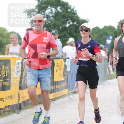 22.06.2025 - Viking Triathlon H.Heesch http://msf.ph/oto/8092177 22.06.2025 16:02:50 Laufen 403, 650 meine-sportfotos.de