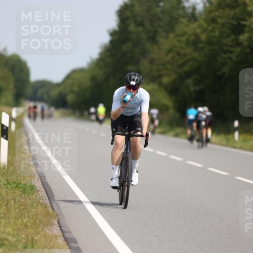 22.06.2025 - Viking Triathlon Yannick Fuchs http://msf.ph/oto/8092182 22.06.2025 11:54:38 Radfahren 25, 65, 66, 357, 369, 421, 641, 649 meine-sportfotos.de