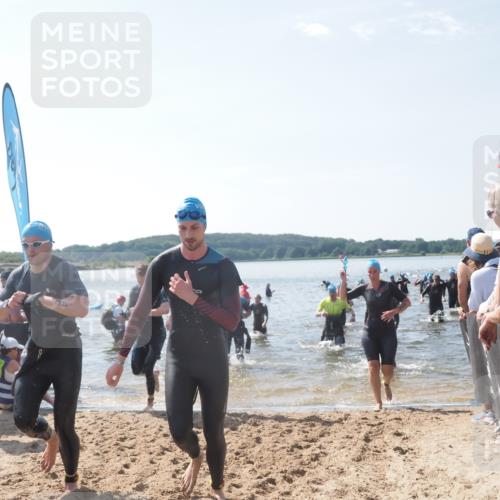 22.06.2025 - Viking Triathlon MichiJ http://msf.ph/oto/8092198 22.06.2025 10:39:08 Schwimmen 40, 57, 79, 148, 181, 182, 185, 276, 295, 351, 386, 408, 416, 451, 536, 654 meine-sportfotos.de