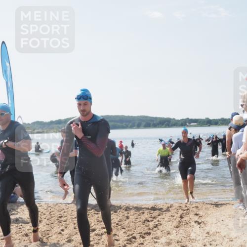 22.06.2025 - Viking Triathlon MichiJ http://msf.ph/oto/8092208 22.06.2025 10:39:08 Schwimmen 40, 57, 79, 148, 181, 182, 185, 276, 295, 351, 386, 408, 416, 451, 536, 654 meine-sportfotos.de