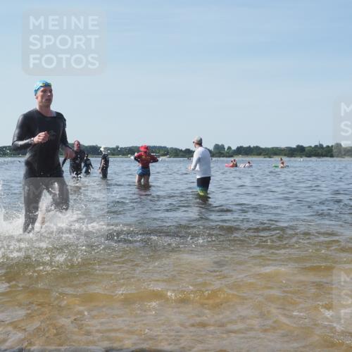 22.06.2025 - Viking Triathlon KatJ http://msf.ph/oto/8092209 22.06.2025 10:28:08 Schwimmen 14, 178, 196, 289, 367, 401 meine-sportfotos.de