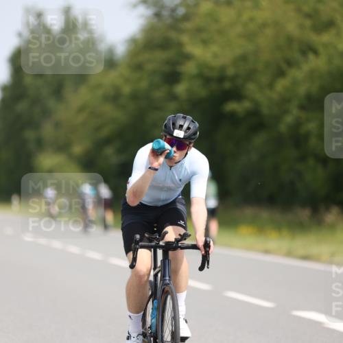 22.06.2025 - Viking Triathlon Yannick Fuchs http://msf.ph/oto/8092212 22.06.2025 11:54:39 Radfahren 25, 65, 66, 357, 369, 641, 649 meine-sportfotos.de