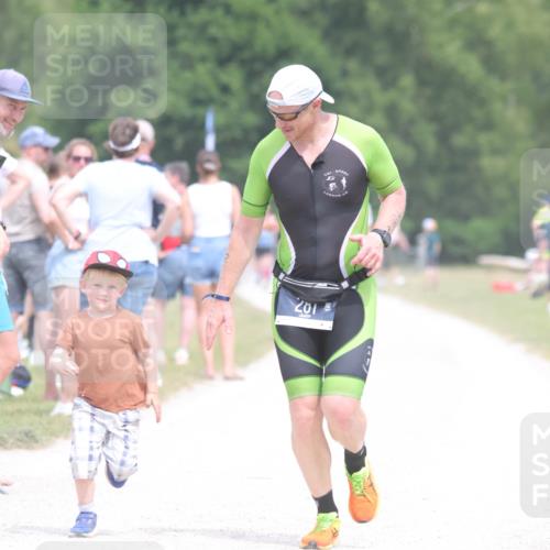 22.06.2025 - Viking Triathlon H.Heesch http://msf.ph/oto/8092243 22.06.2025 15:14:11 Laufen 281 meine-sportfotos.de