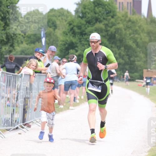 22.06.2025 - Viking Triathlon H.Heesch http://msf.ph/oto/8092254 22.06.2025 15:14:12 Laufen 281 meine-sportfotos.de