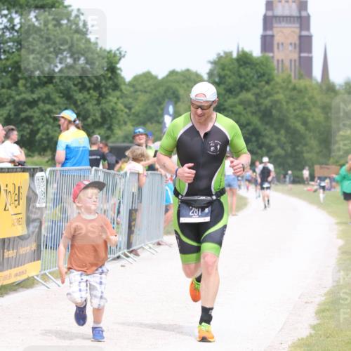 22.06.2025 - Viking Triathlon H.Heesch http://msf.ph/oto/8092263 22.06.2025 15:14:14 Laufen 281 meine-sportfotos.de