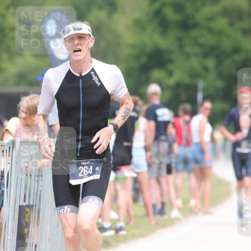 22.06.2025 - Viking Triathlon H.Heesch http://msf.ph/oto/8092309 22.06.2025 15:14:28 Laufen 264 meine-sportfotos.de