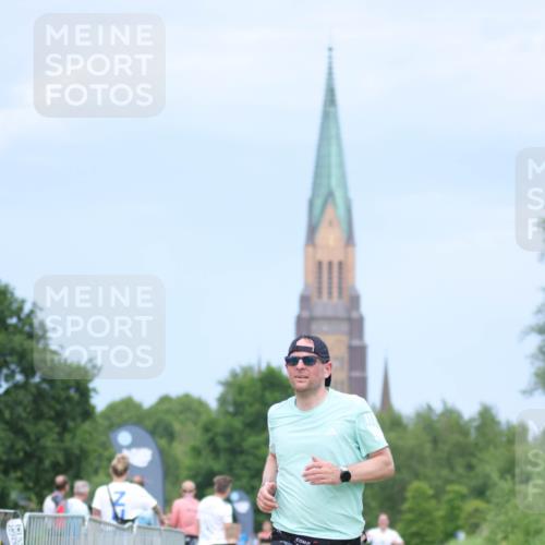22.06.2025 - Viking Triathlon H.Heesch http://msf.ph/oto/8092316 22.06.2025 17:04:14 Laufen 257 meine-sportfotos.de