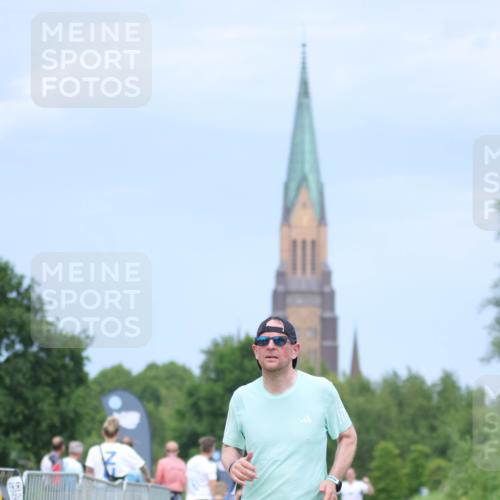 22.06.2025 - Viking Triathlon H.Heesch http://msf.ph/oto/8092356 22.06.2025 17:04:14 Laufen 257 meine-sportfotos.de