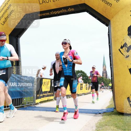 22.06.2025 - Viking Triathlon H.Heesch http://msf.ph/oto/8092391 22.06.2025 13:49:55 Laufen 9, 215, 390, 393 meine-sportfotos.de