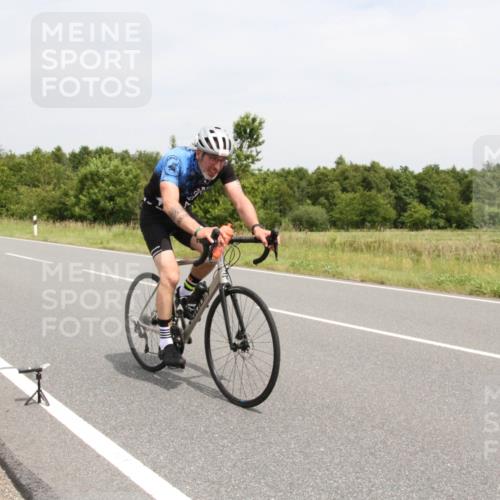 22.06.2025 - Viking Triathlon Yannick Fuchs http://msf.ph/oto/8092402 22.06.2025 13:44:24 Radfahren 165, 634 meine-sportfotos.de