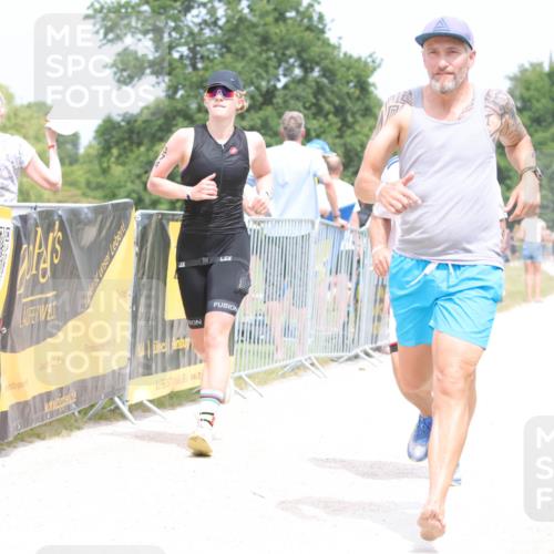 22.06.2025 - Viking Triathlon H.Heesch http://msf.ph/oto/8092404 22.06.2025 15:15:09 Laufen 374, 638 meine-sportfotos.de