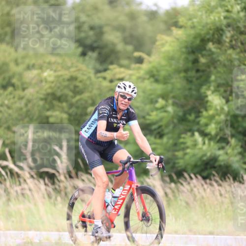 22.06.2025 - Viking Triathlon Yannick Fuchs http://msf.ph/oto/8092477 22.06.2025 13:35:05 Radfahren 201, 359 meine-sportfotos.de
