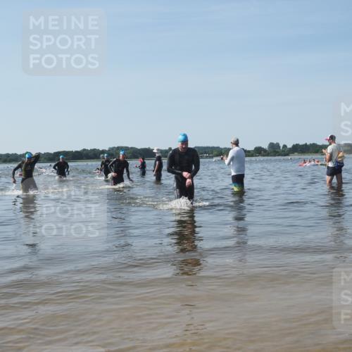 22.06.2025 - Viking Triathlon KatJ http://msf.ph/oto/8092500 22.06.2025 10:28:47 Schwimmen 15, 258, 301, 368, 414, 443, 628 meine-sportfotos.de