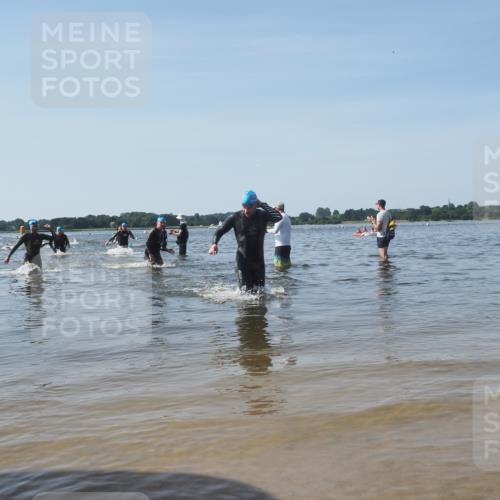 22.06.2025 - Viking Triathlon KatJ http://msf.ph/oto/8092521 22.06.2025 10:28:48 Schwimmen 15, 258, 301, 368, 414, 443, 628 meine-sportfotos.de
