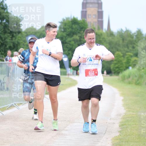 22.06.2025 - Viking Triathlon H.Heesch http://msf.ph/oto/8092615 22.06.2025 17:04:28 Laufen 466, 656 meine-sportfotos.de