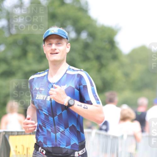 22.06.2025 - Viking Triathlon H.Heesch http://msf.ph/oto/8092647 22.06.2025 15:16:32 Laufen 41 meine-sportfotos.de