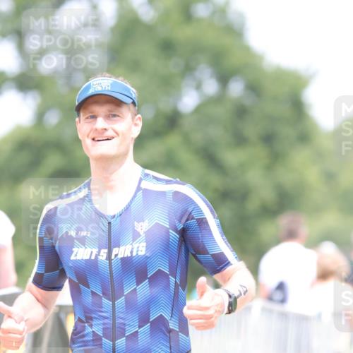 22.06.2025 - Viking Triathlon H.Heesch http://msf.ph/oto/8092657 22.06.2025 15:16:33 Laufen 41, 390 meine-sportfotos.de