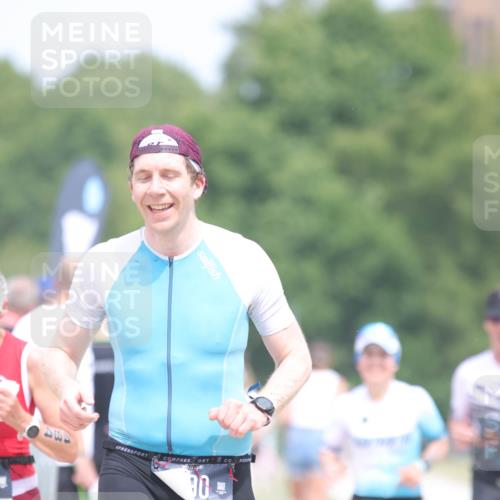 22.06.2025 - Viking Triathlon H.Heesch http://msf.ph/oto/8092667 22.06.2025 15:16:38 Laufen 256, 390, 484 meine-sportfotos.de
