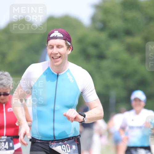 22.06.2025 - Viking Triathlon H.Heesch http://msf.ph/oto/8092693 22.06.2025 15:16:38 Laufen 256, 390, 484 meine-sportfotos.de