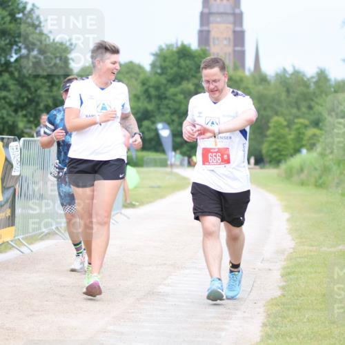 22.06.2025 - Viking Triathlon H.Heesch http://msf.ph/oto/8092696 22.06.2025 17:04:28 Laufen 466, 656 meine-sportfotos.de