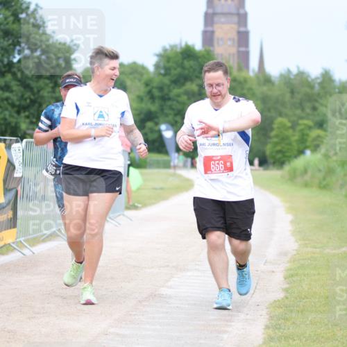 22.06.2025 - Viking Triathlon H.Heesch http://msf.ph/oto/8092715 22.06.2025 17:04:28 Laufen 466, 656 meine-sportfotos.de