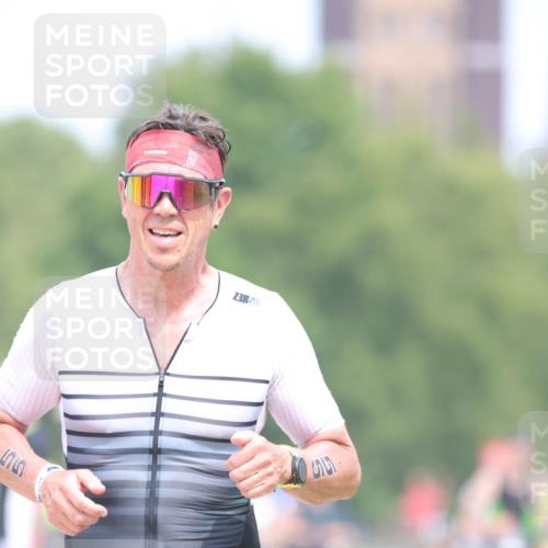22.06.2025 - Viking Triathlon H.Heesch http://msf.ph/oto/8092737 22.06.2025 15:16:45 Laufen 55, 256, 290, 390, 484 meine-sportfotos.de