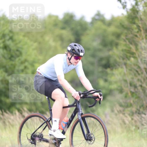 22.06.2025 - Viking Triathlon Yannick Fuchs http://msf.ph/oto/8092744 22.06.2025 13:35:55 Radfahren 357 meine-sportfotos.de