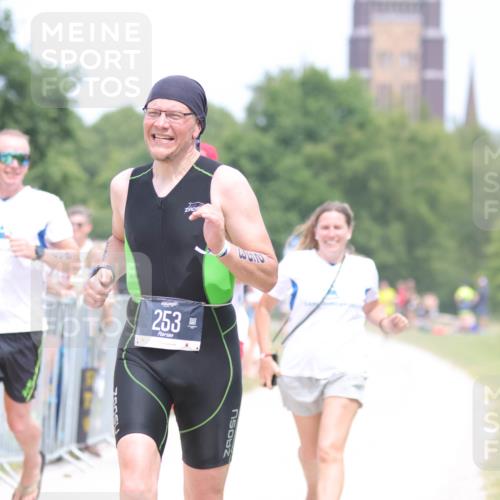 22.06.2025 - Viking Triathlon H.Heesch http://msf.ph/oto/8092746 22.06.2025 15:16:55 Laufen 253, 657 meine-sportfotos.de