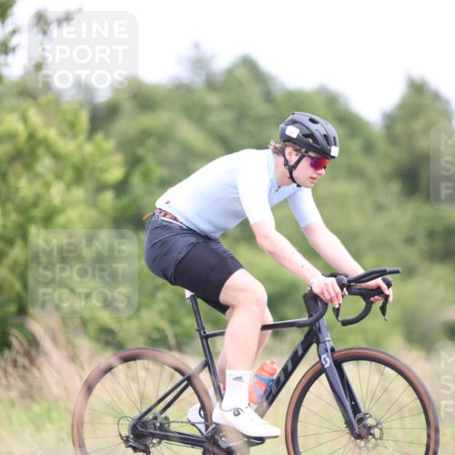 22.06.2025 - Viking Triathlon Yannick Fuchs http://msf.ph/oto/8092752 22.06.2025 13:35:55 Radfahren 357 meine-sportfotos.de