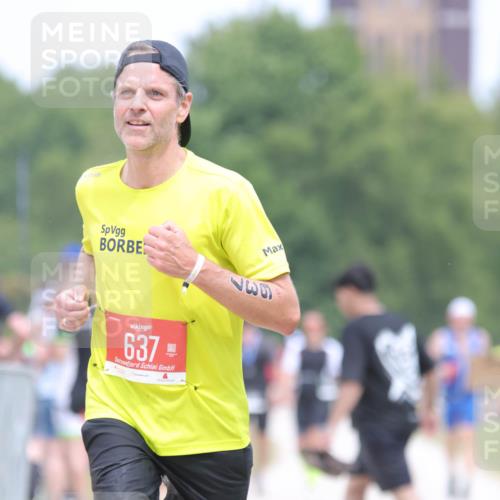 22.06.2025 - Viking Triathlon H.Heesch http://msf.ph/oto/8092816 22.06.2025 15:17:21 Laufen 637 meine-sportfotos.de