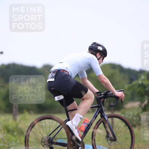 22.06.2025 - Viking Triathlon Yannick Fuchs http://msf.ph/oto/8092833 22.06.2025 13:35:57 Radfahren 357 meine-sportfotos.de