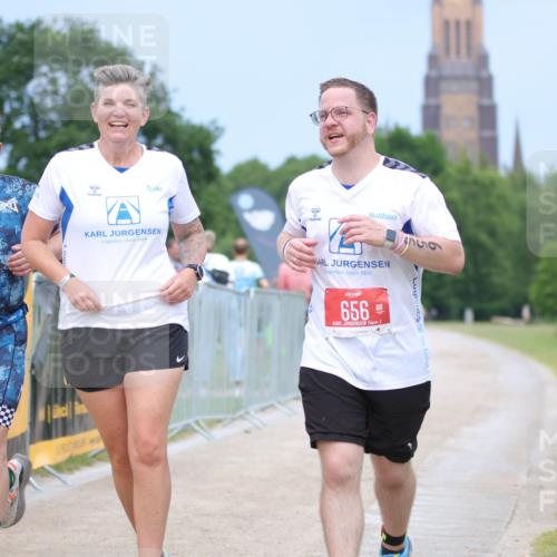 22.06.2025 - Viking Triathlon H.Heesch http://msf.ph/oto/8092912 22.06.2025 17:04:30 Laufen 466, 656 meine-sportfotos.de