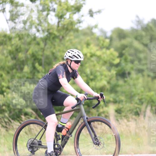 22.06.2025 - Viking Triathlon Yannick Fuchs http://msf.ph/oto/8092953 22.06.2025 13:37:33 Radfahren 637 meine-sportfotos.de