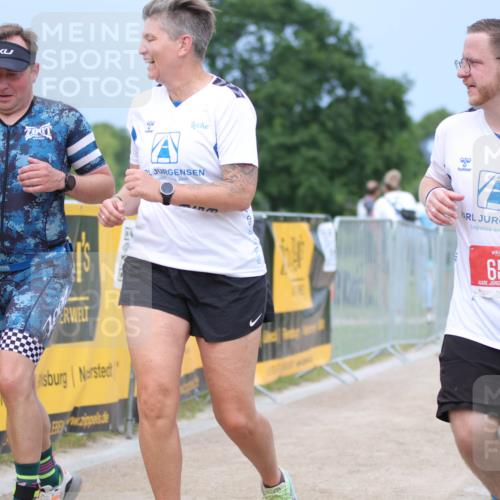 22.06.2025 - Viking Triathlon H.Heesch http://msf.ph/oto/8093021 22.06.2025 17:04:30 Laufen 466, 656 meine-sportfotos.de