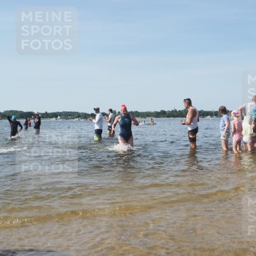 22.06.2025 - Viking Triathlon KatJ http://msf.ph/oto/8093030 22.06.2025 10:29:02 Schwimmen 7, 12, 15, 152, 200, 310, 384, 414, 443, 604, 628 meine-sportfotos.de