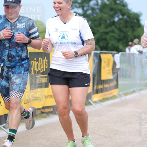 22.06.2025 - Viking Triathlon H.Heesch http://msf.ph/oto/8093037 22.06.2025 17:04:30 Laufen 466, 656 meine-sportfotos.de