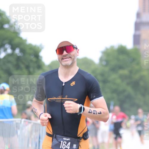 22.06.2025 - Viking Triathlon H.Heesch http://msf.ph/oto/8093038 22.06.2025 15:18:01 Laufen 164, 300 meine-sportfotos.de