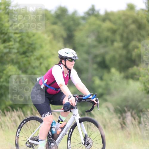 22.06.2025 - Viking Triathlon Yannick Fuchs http://msf.ph/oto/8093070 22.06.2025 13:38:37 Radfahren 31, 206 meine-sportfotos.de