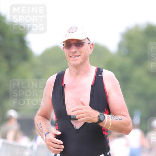 22.06.2025 - Viking Triathlon H.Heesch http://msf.ph/oto/8093123 22.06.2025 15:18:13 Laufen 235, 247, 327, 399 meine-sportfotos.de